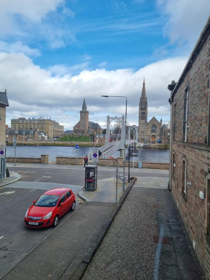 Stunning Spacious Apartment On River Ness Inverness Eksteriør bilde